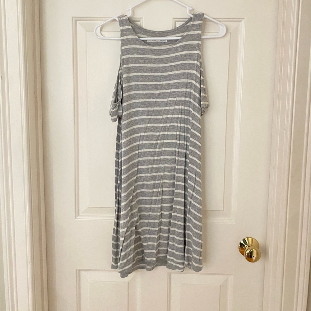 Abercrombie & Fitch Striped Short Sleeve Open Shoulder Dress